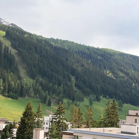 Constantin Semesterbostad Davos